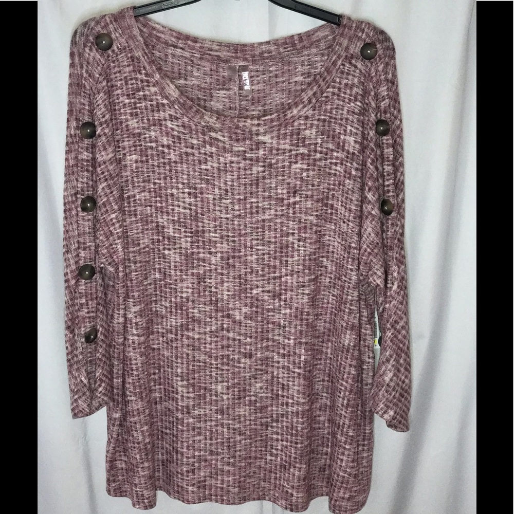 Silverwear long  sleeve knit top w/ Wood, button